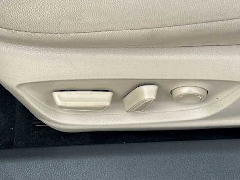 Used 2019 Toyota Camry LE image 43