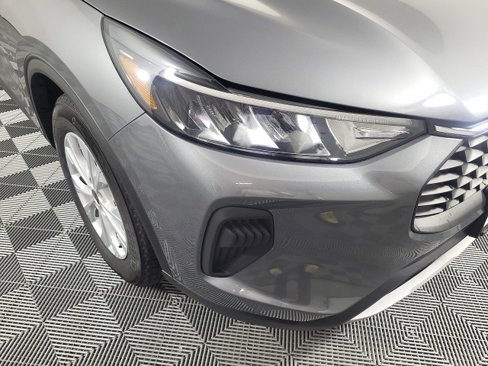 Used 2024 Ford Escape Active image 3