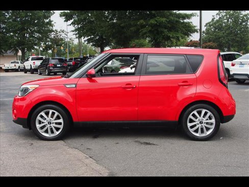 Used 2019 Kia Soul + image 2