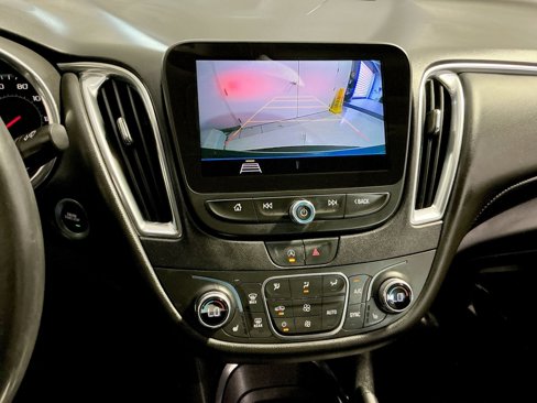 Used 2020 Chevrolet Malibu LT w/ Leather Package image 27
