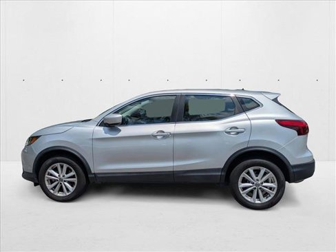 Used 2019 Nissan Rogue Sport S image 3