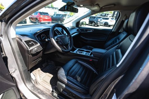 Used 2022 Ford Edge SEL image 16