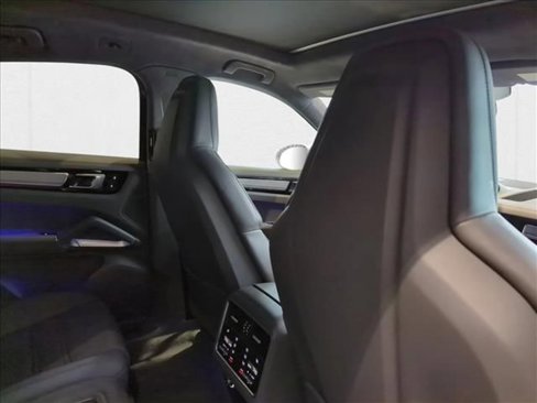 Used 2023 Porsche Cayenne Turbo image 20