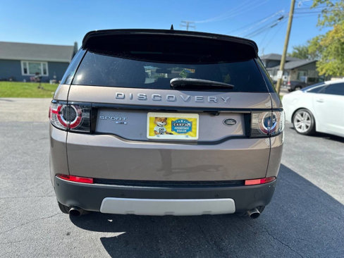 Used 2017 Land Rover Discovery Sport HSE image 4