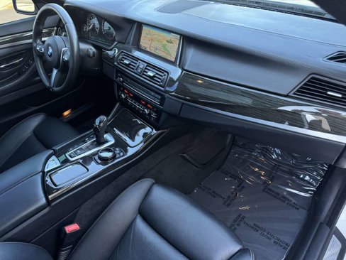 Used 2016 BMW 550i Sedan image 23