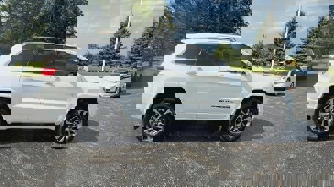 Used 2018 Jeep Grand Cherokee Overland image 9