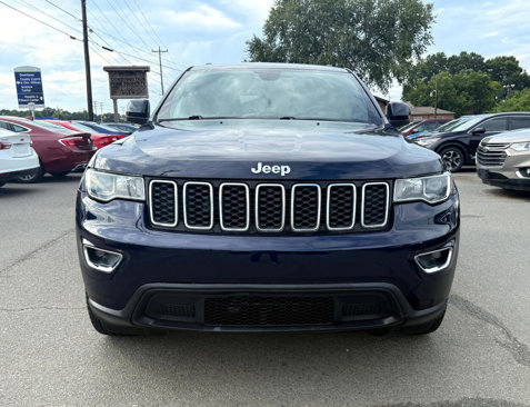 Used 2017 Jeep Grand Cherokee Laredo w/ Quick Order Package 2BE image 2