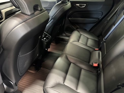 Used 2020 Volvo XC60 T6 Inscription w/ Protection Package image 24