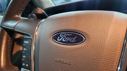 Used 2010 Ford Taurus Limited image 25