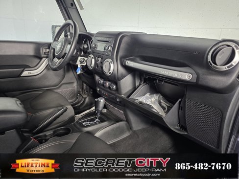 Used 2018 Jeep Wrangler Unlimited Sahara image 28