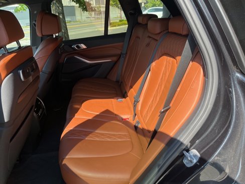 Used 2019 BMW X5 xDrive50i w/ M Sport Package image 5
