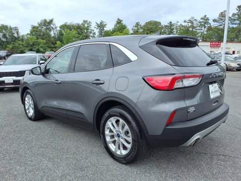 Used 2022 Ford Escape SE image 6