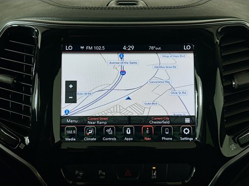 Used 2021 Jeep Cherokee Limited w/ Elite Package image 22