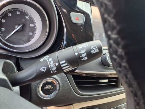 Used 2020 Buick Envision Essence image 24