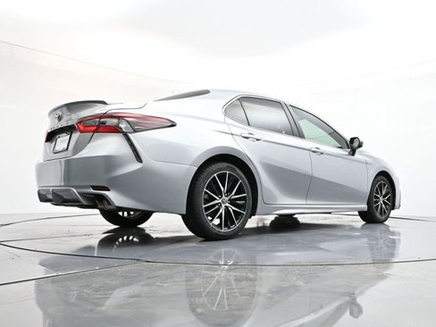 Used 2021 Toyota Camry SE image 39
