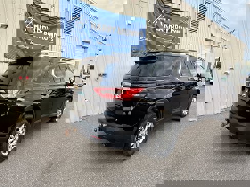 Used 2018 Chevrolet Traverse LT image 2