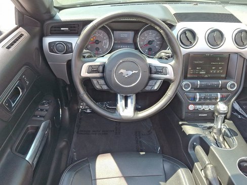 Used 2015 Ford Mustang Premium image 11
