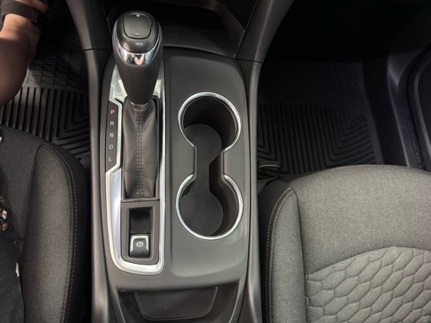 Used 2019 Chevrolet Equinox LT image 20