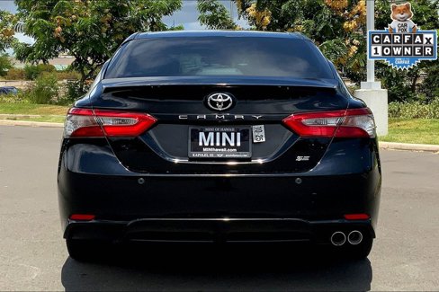 Used 2018 Toyota Camry SE image 4