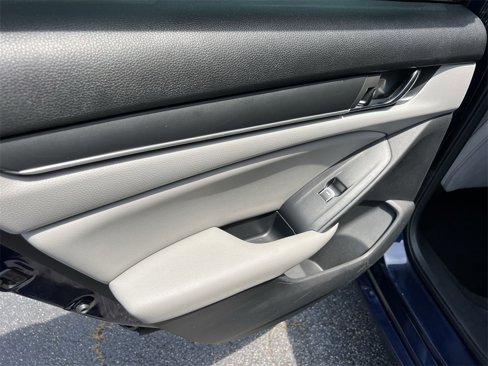 Used 2020 Honda Accord LX image 17