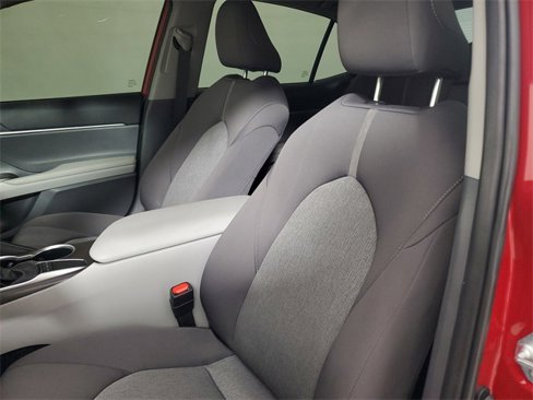 Used 2024 Toyota Camry LE image 21