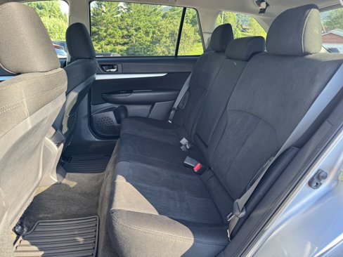 Used 2014 Subaru Outback 2.5i Premium image 11