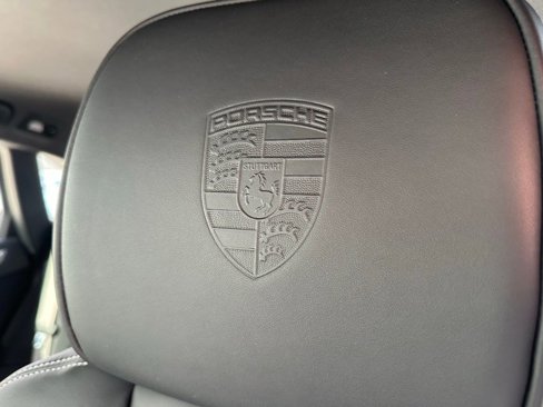 Used 2025 Porsche Macan image 16