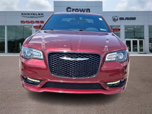 Used 2019 Chrysler 300 S w/ S Model Appearance Package image 2