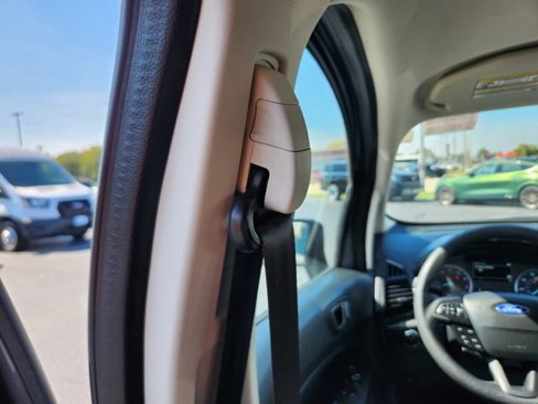 Used 2021 Ford EcoSport SE w/ SE Convenience Package image 34