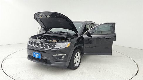 Used 2020 Jeep Compass Latitude image 10
