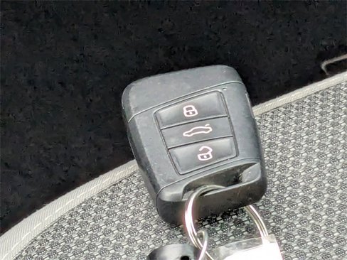Used 2023 Volkswagen Taos S image 36