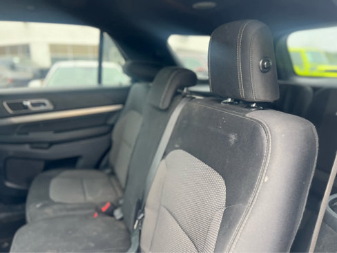 Used 2018 Ford Explorer XLT image 7