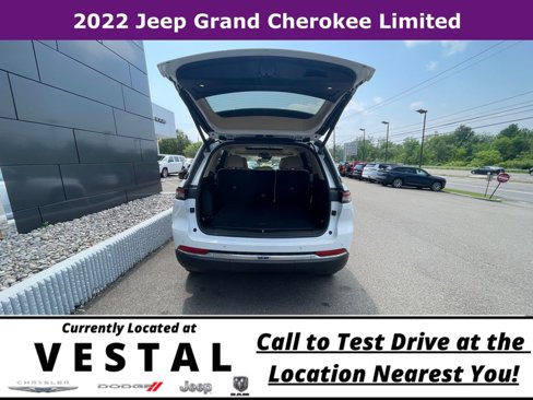 Used 2022 Jeep Grand Cherokee Limited image 9