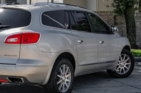 Used 2017 Buick Enclave Leather image 18