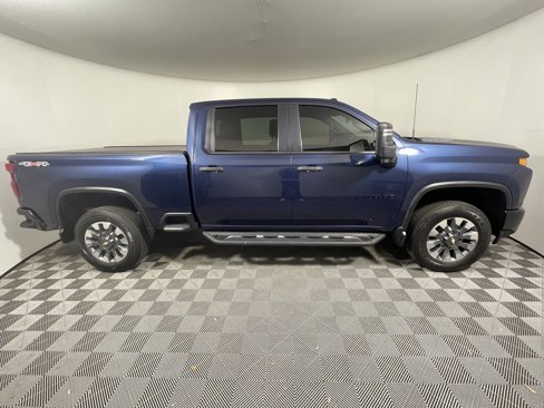 Used 2022 Chevrolet Silverado 2500 Custom w/ Custom Value Package image 6