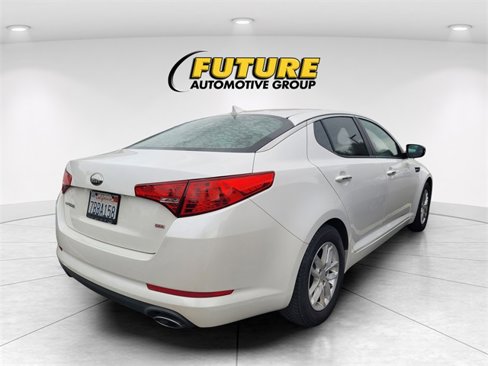 Used 2013 Kia Optima LX image 3