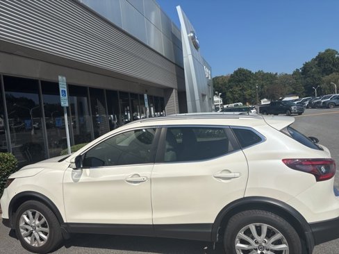 Used 2022 Nissan Rogue Sport SV image 15
