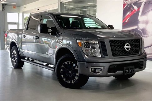 Used 2017 Nissan Titan PRO-4X image 19