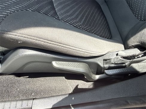 Used 2018 Dodge Journey SE image 19