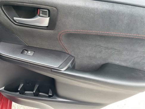 Used 2015 Toyota Camry XLE image 19