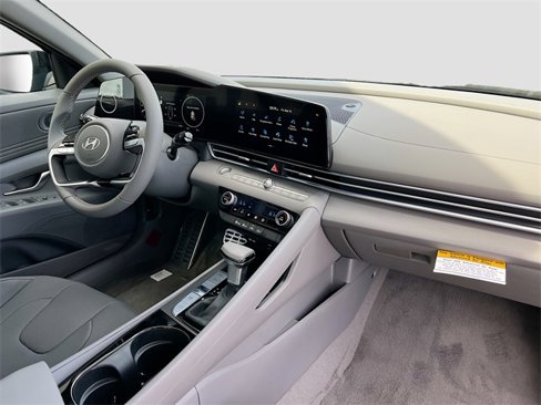 New 2025 Hyundai Elantra SEL image 27