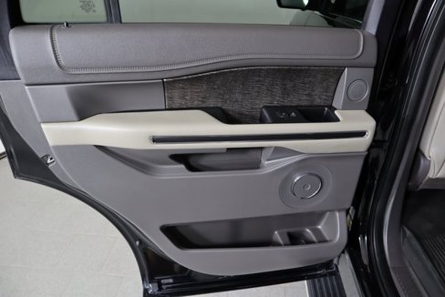 Used 2019 Ford Expedition Limited w/ Equipment Group 302A image 19