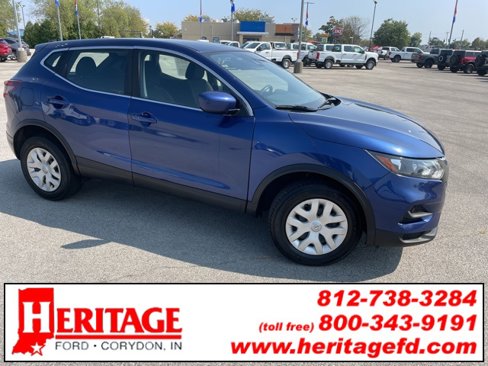 Used 2020 Nissan Rogue Sport S image 1