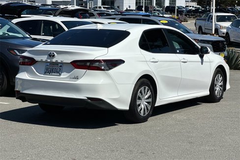 Used 2023 Toyota Camry LE image 3