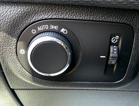 Used 2017 Chevrolet Cruze LS image 19