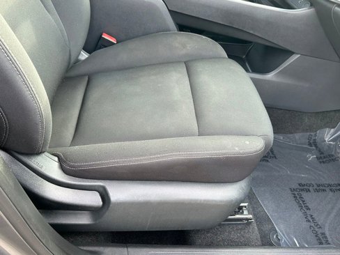 Used 2023 Nissan Rogue S image 29