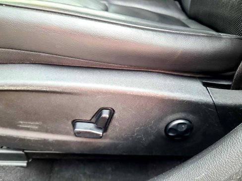 Used 2020 Chrysler 300 Limited image 32