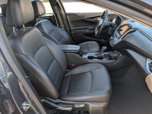 Used 2020 Chevrolet Malibu LT w/ Leather Package image 8