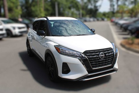 Used 2022 Nissan Kicks SR image 15