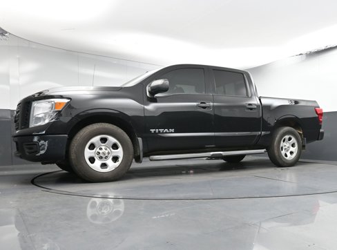 Used 2017 Nissan Titan S image 19